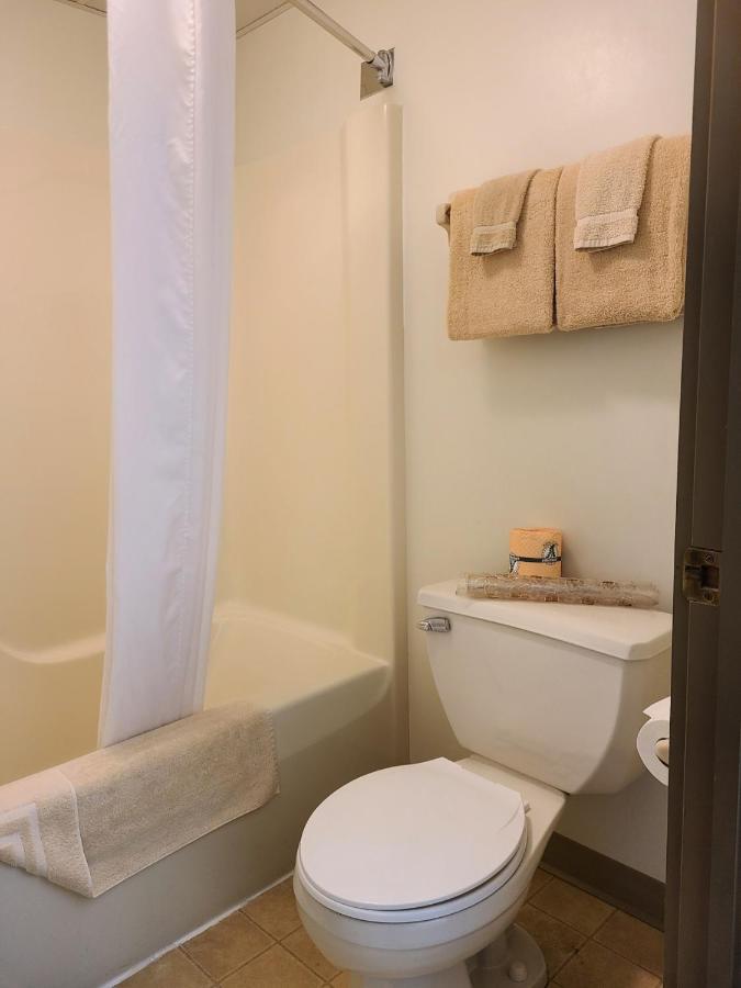  2 Queen Beds Pet Friendly -Lower Level