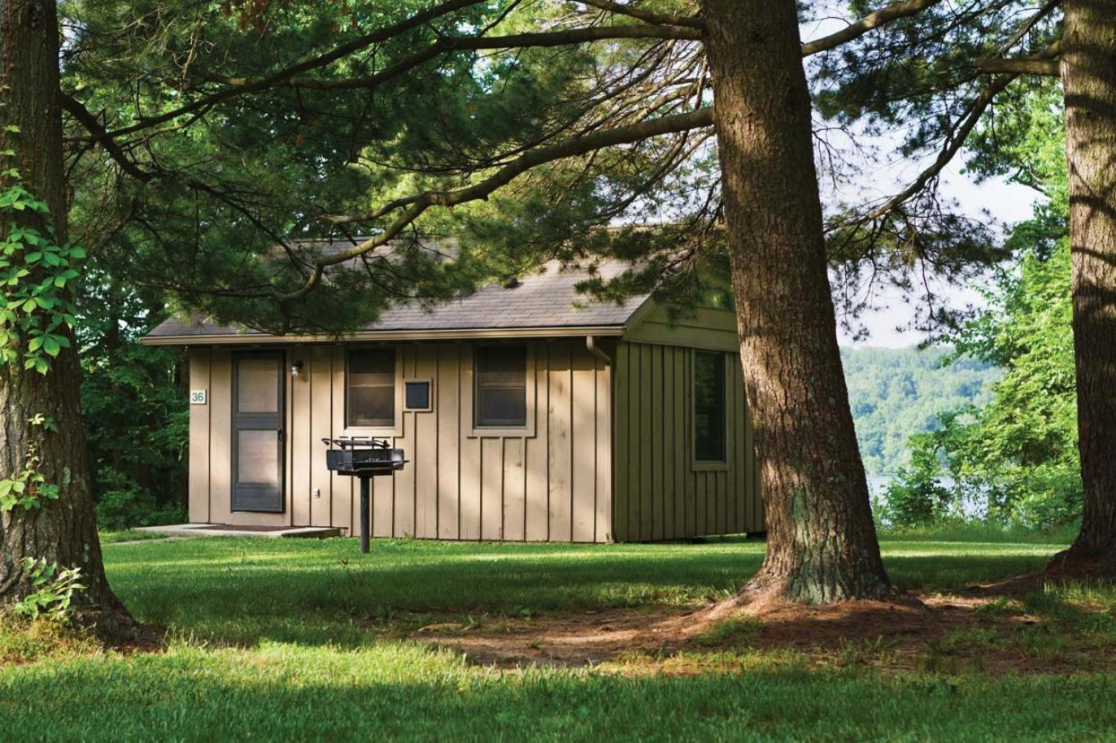 Cottage with Lake View