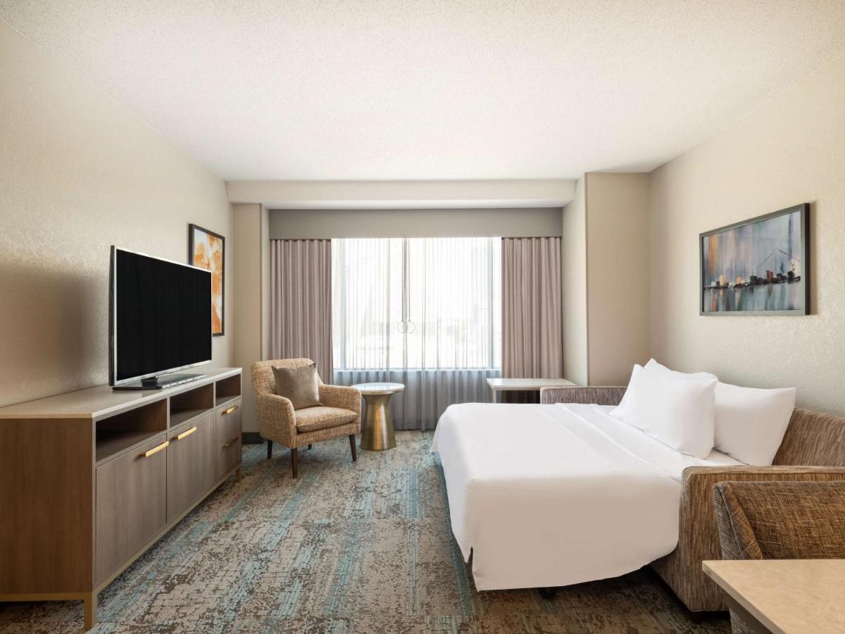 Queen Suite with Two Queen Beds and Water View - Hearing Accessible